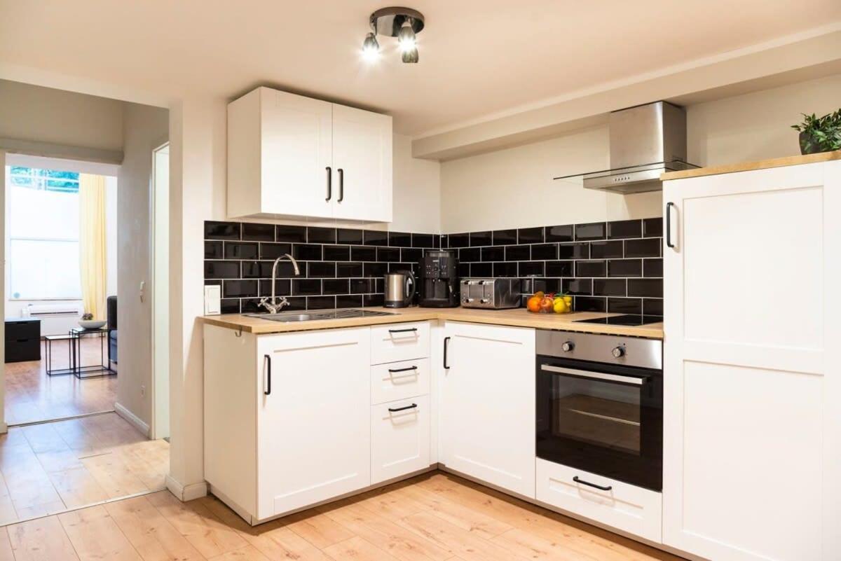Spacious Two Br Plus Ac Plus Selfcheckin Берлин Экстерьер фото