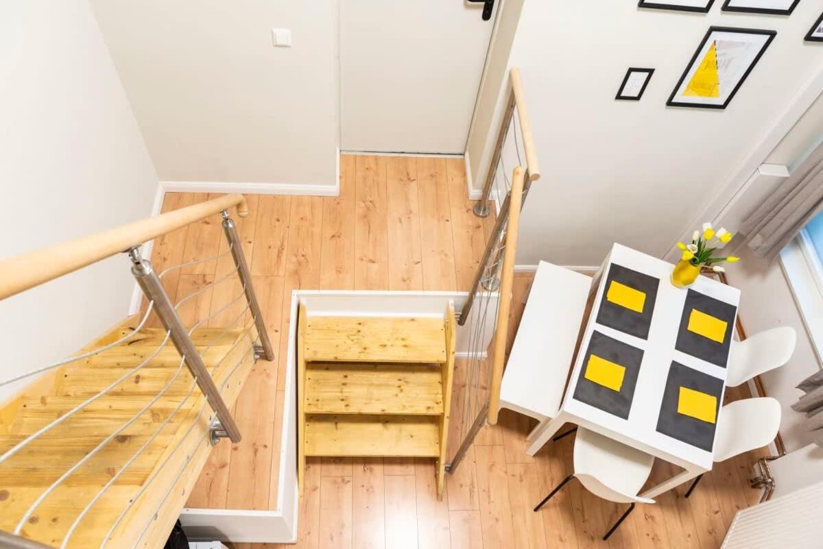 Spacious Two Br Plus Ac Plus Selfcheckin Берлин Экстерьер фото
